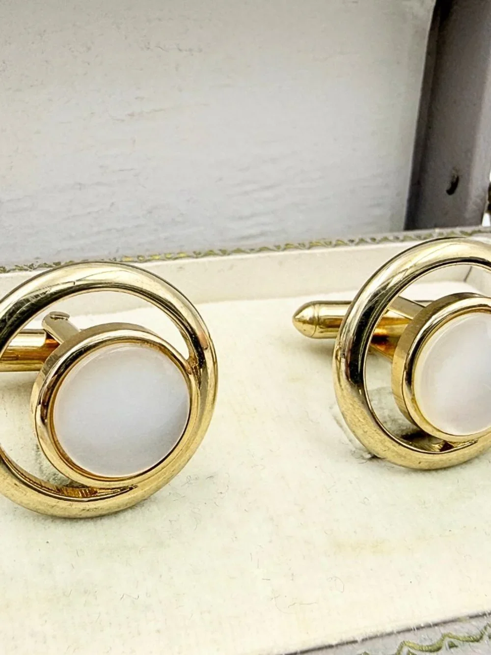 Swank Signed MCM Round Gold Plated Asymmetrical Orbit Thermoset Cufflinks
